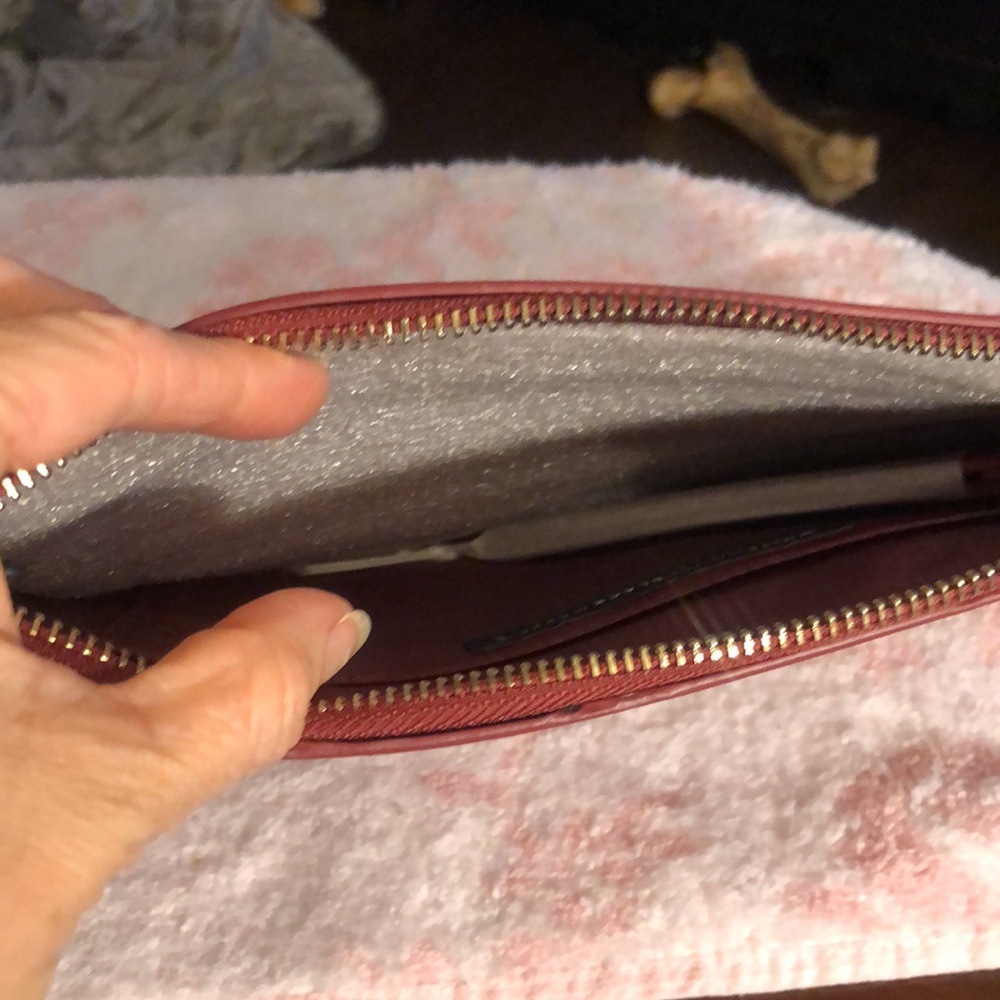 WHBM clutch - Picture 7 of 7